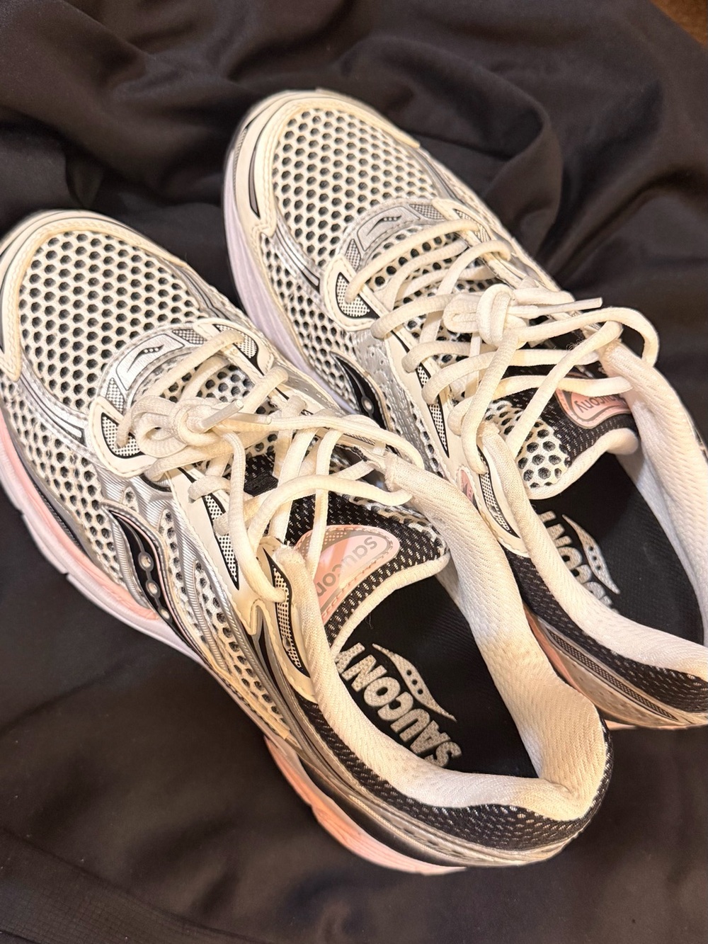 Saucony Women's White and Pink Mesh Running Sneakers